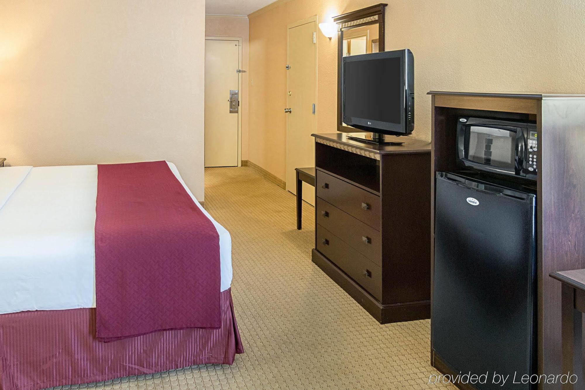 Hotel Capital O - Hwy 59 & Sw Stallings