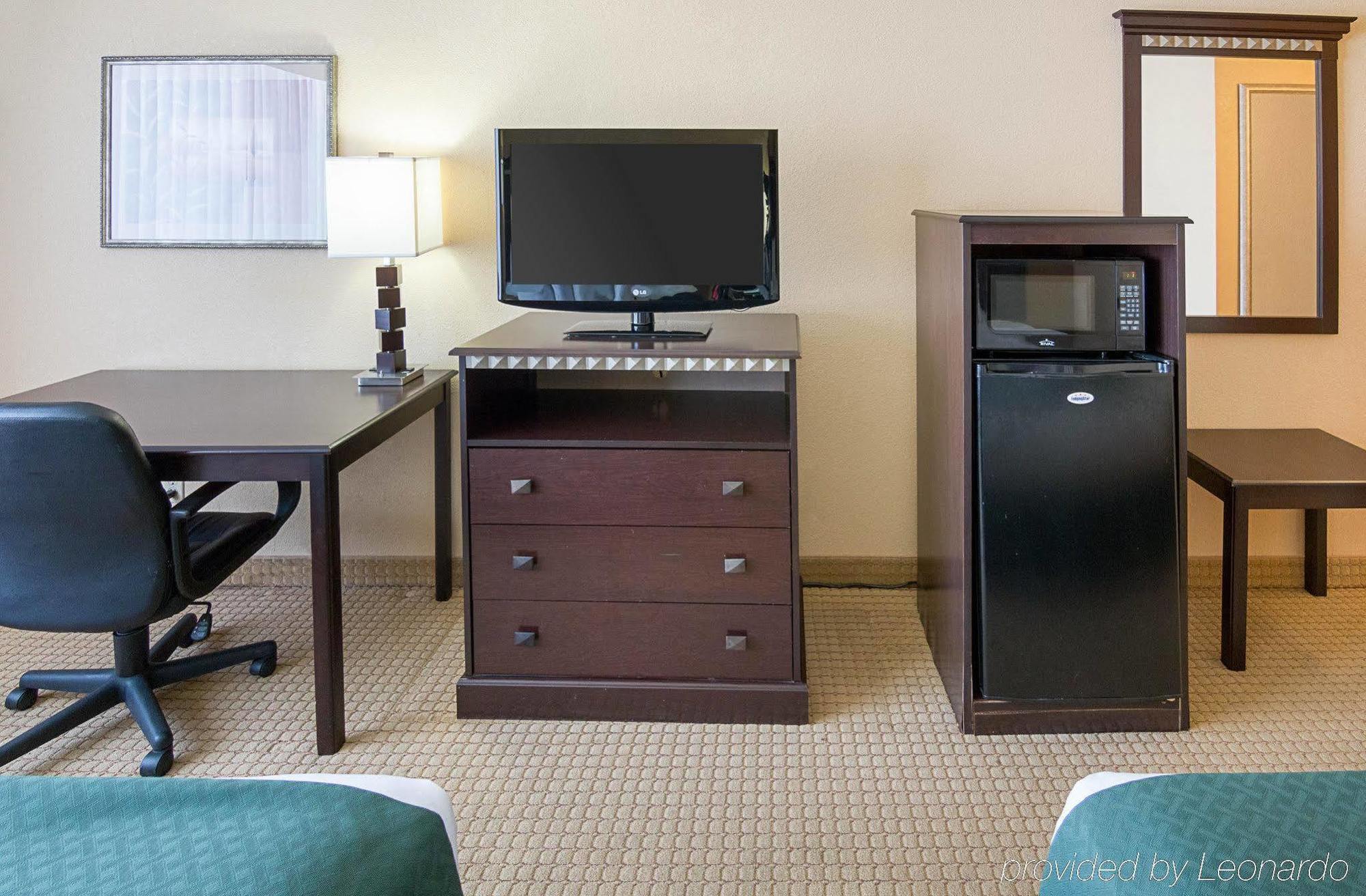 Capital O - Hwy 59 & Sw Stallings Hotel 2*